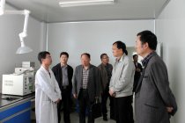 省藥監(jiān)局紀(jì)檢組長(zhǎng)端木義生一行來(lái)景岳堂藥業(yè)公