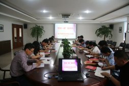 公司黨委組織開展“兩學(xué)一做”集中學(xué)習(xí)